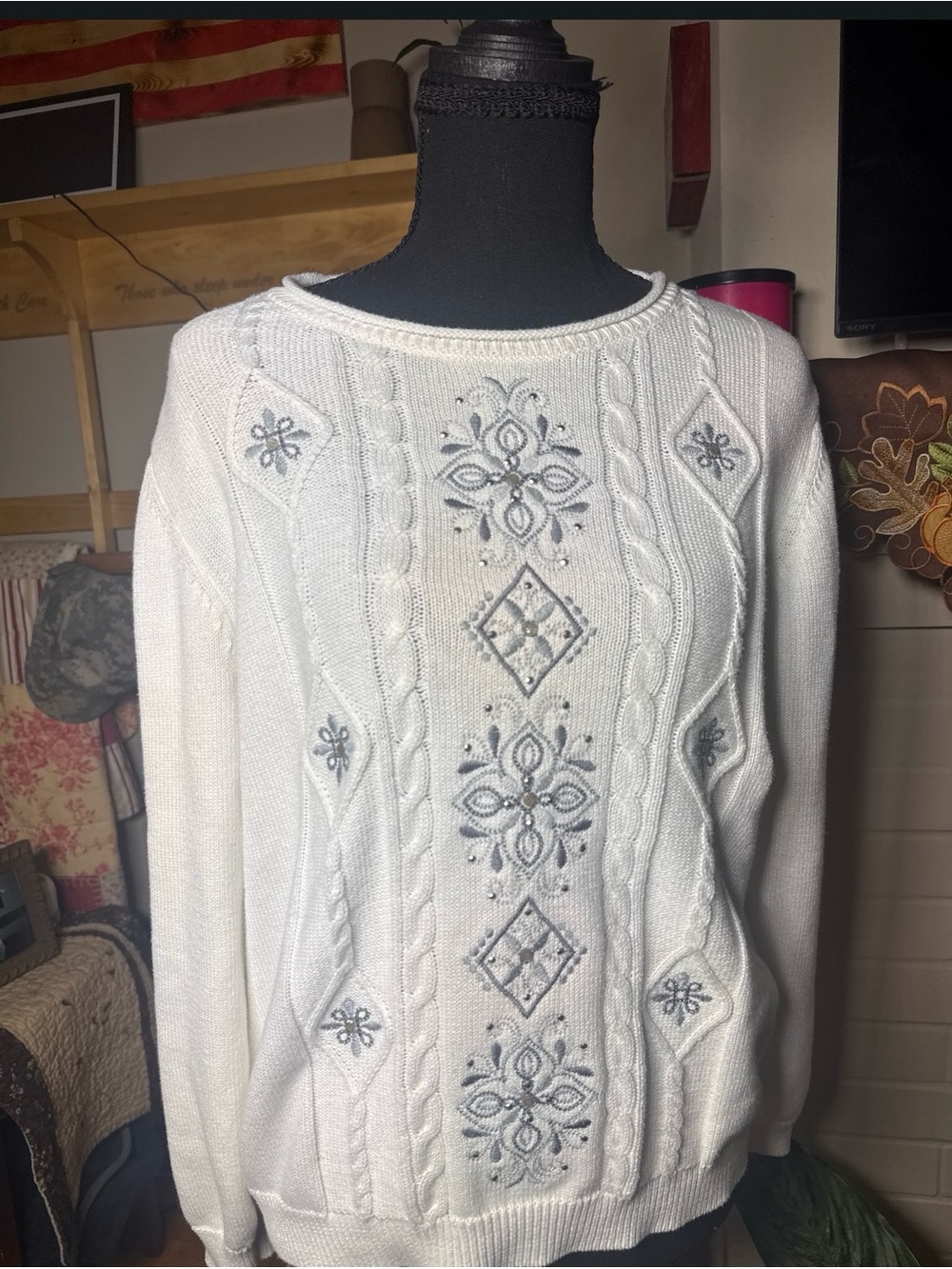 Alfred Dunner White Crewneck Sweater with Gray Embroidered Motifs in size PL